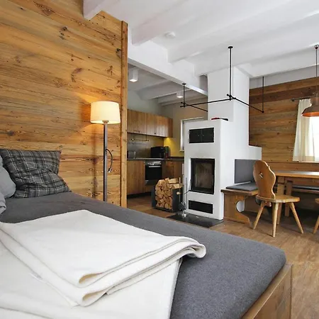 Holiday Homes, * トルフハウス